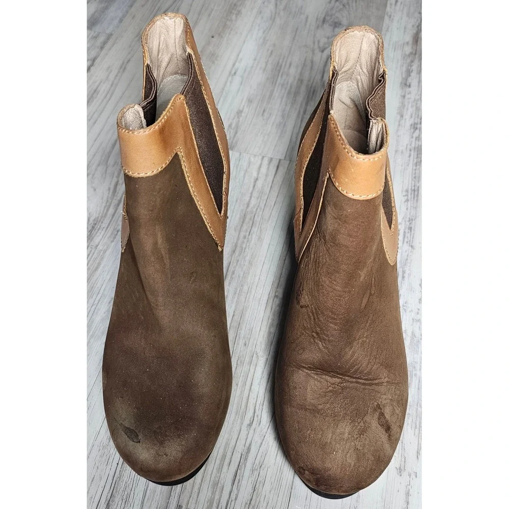 Tommy Bahama Kishiko‎ Suede Leather Wedge Ankle Boots Women's Size 9B Brown